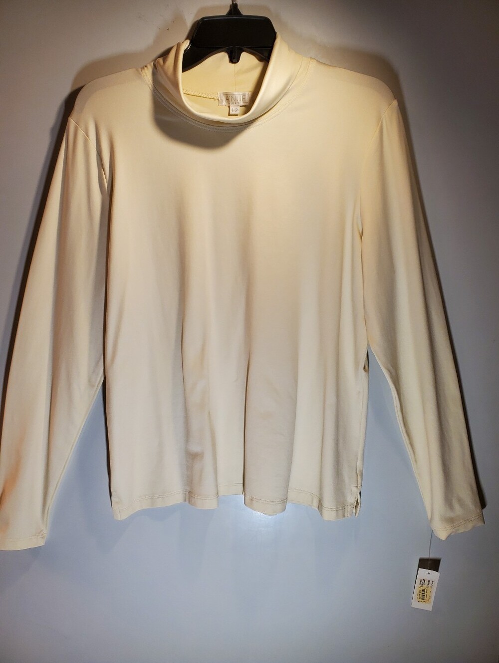 NWT A'NUE Miami Cream Tactel Mock Neck Top Size L2 / Large